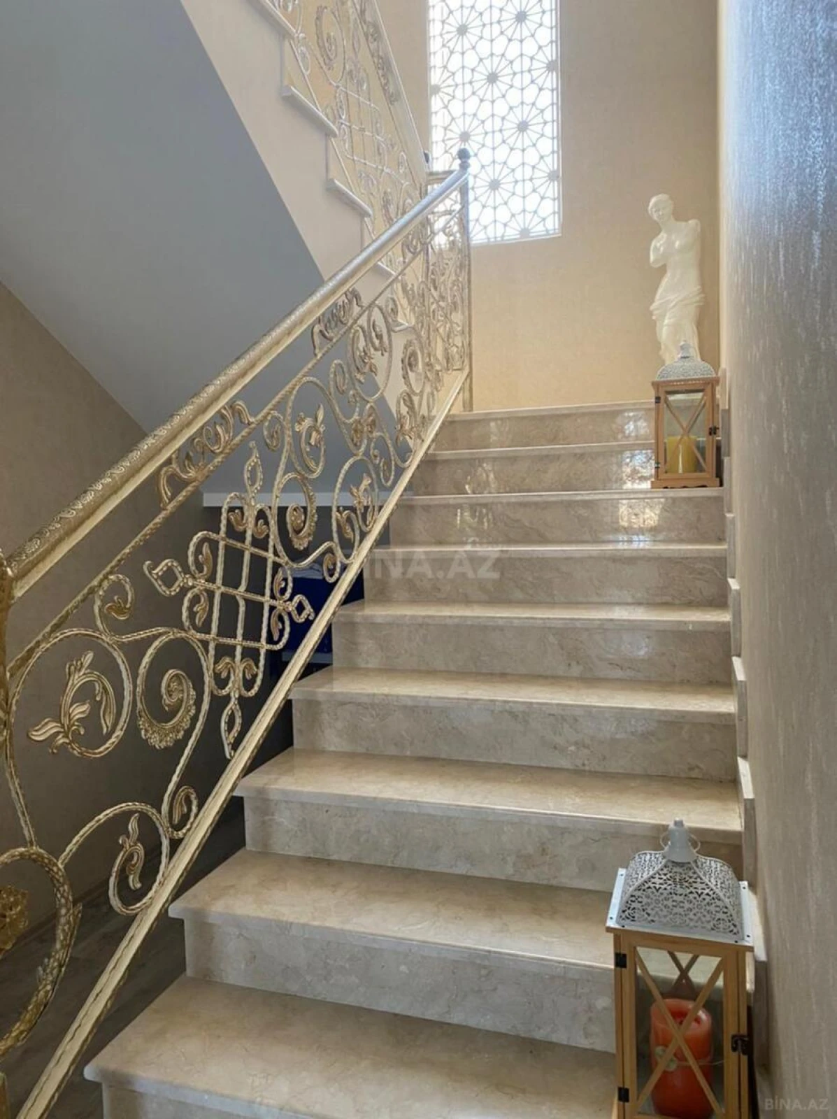 Kirayə verilir 4 otaqlı həyət evi 280 m²