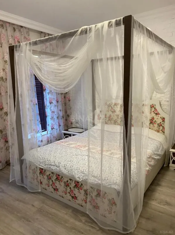 Kirayə verilir 4 otaqlı həyət evi 280 m²