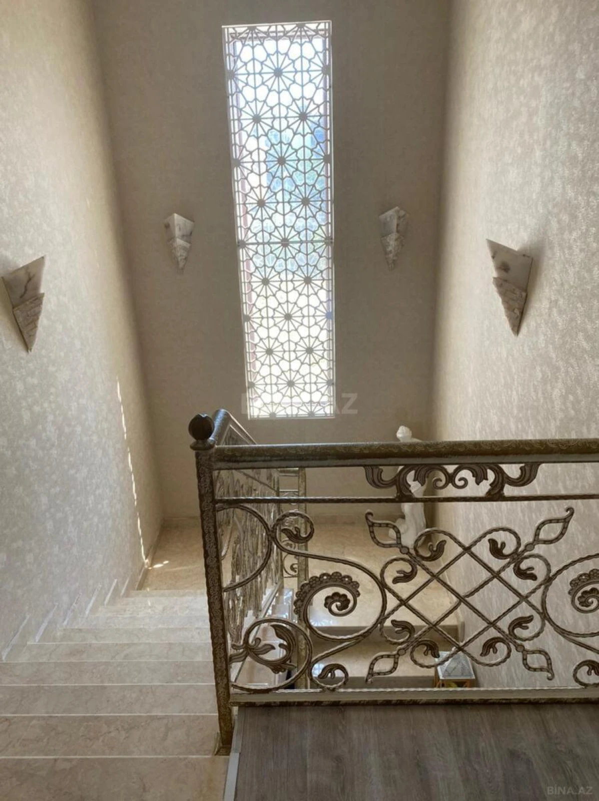 Kirayə verilir 4 otaqlı həyət evi 280 m²