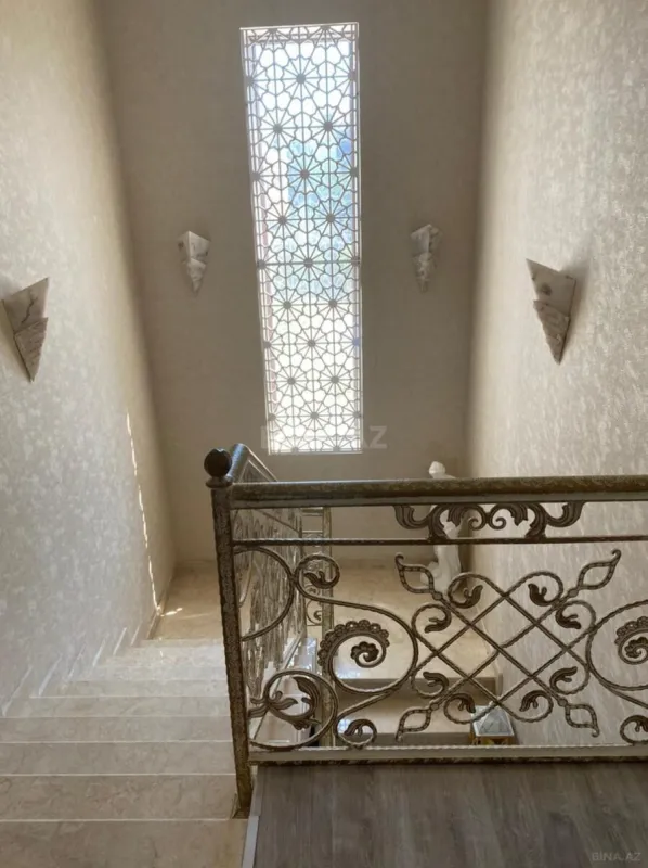 Kirayə verilir 4 otaqlı həyət evi 280 m²