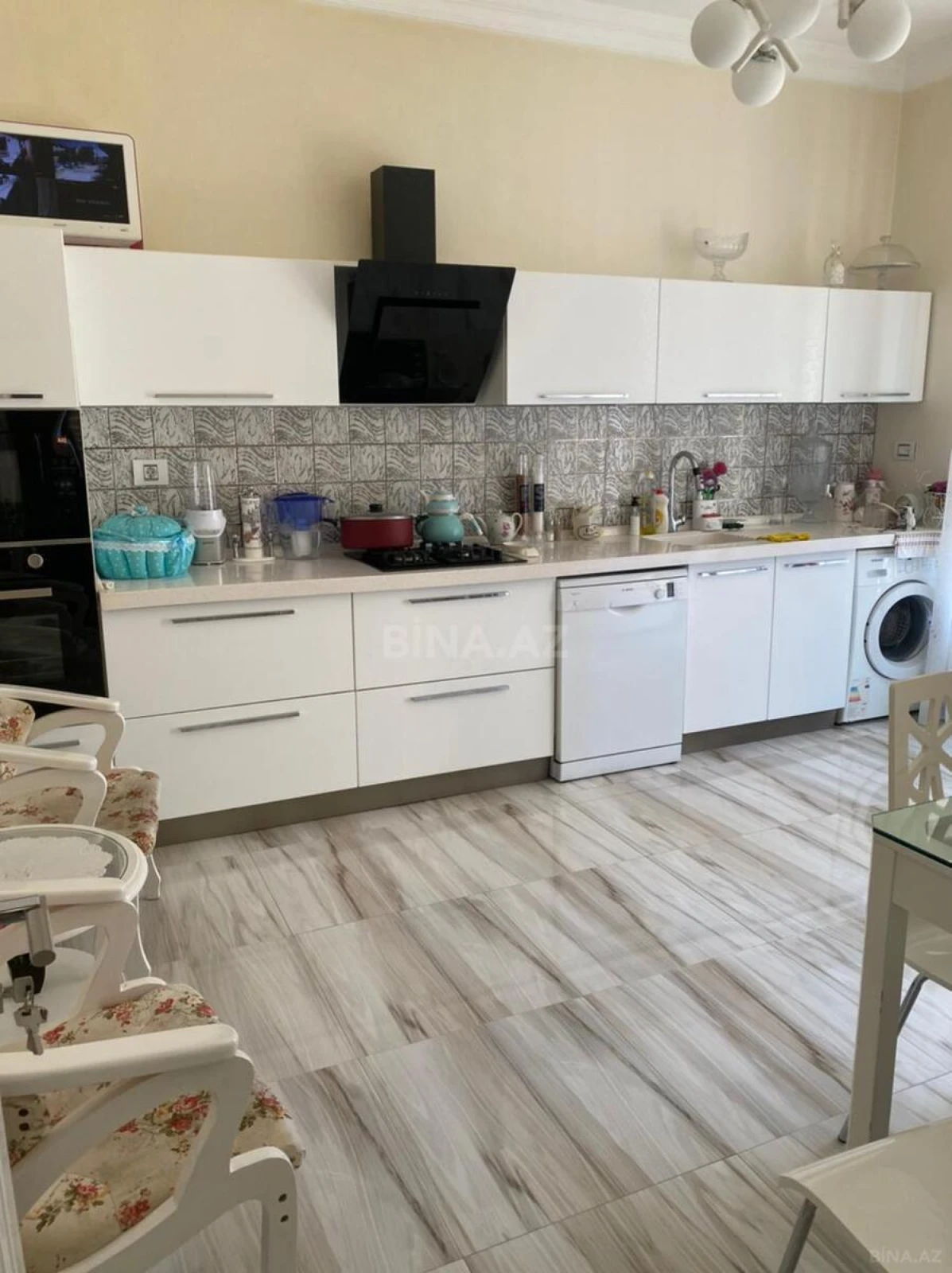 Kirayə verilir 4 otaqlı həyət evi 280 m²