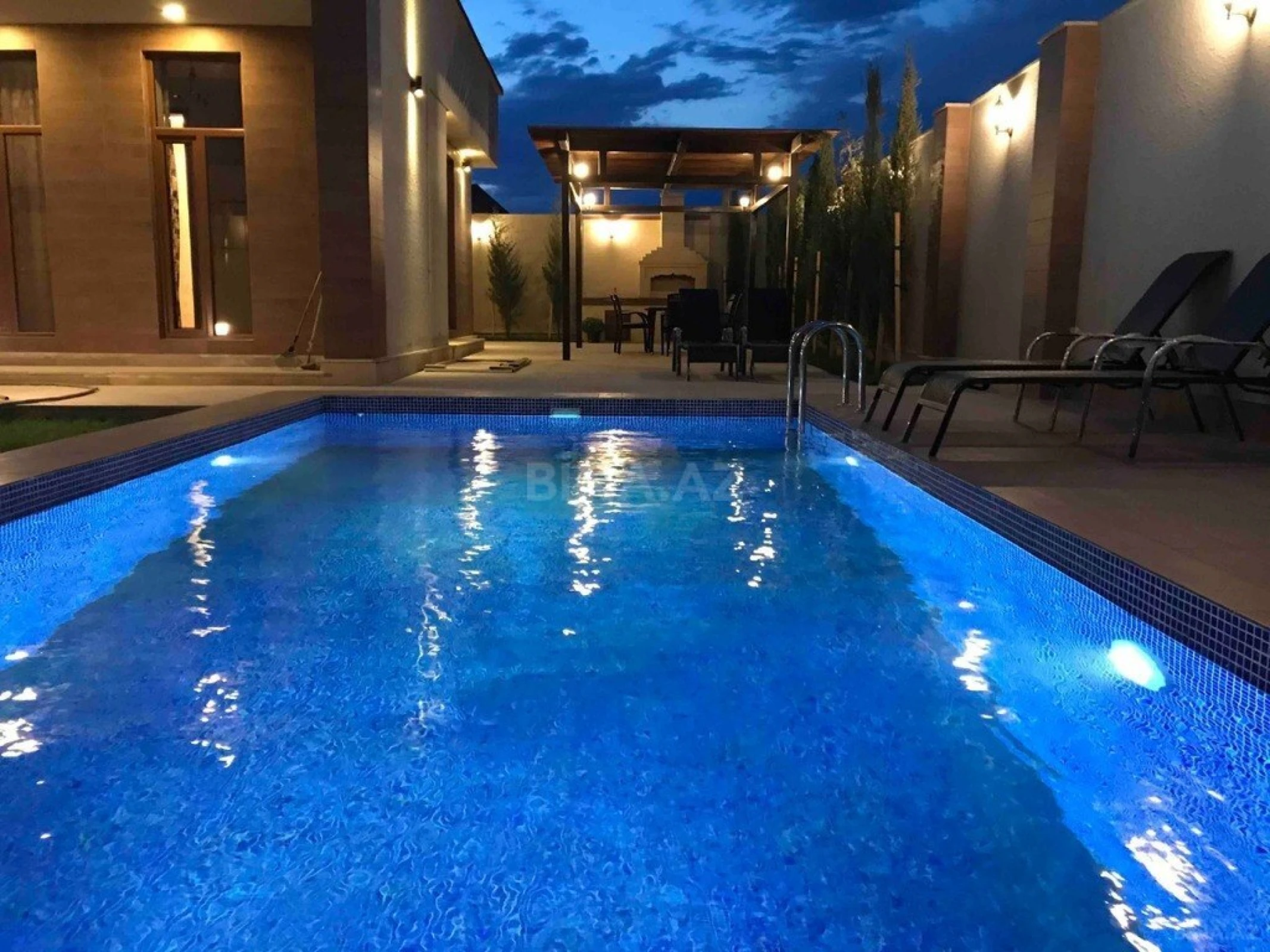 Kirayə verilir 4 otaqlı həyət evi 220 m²