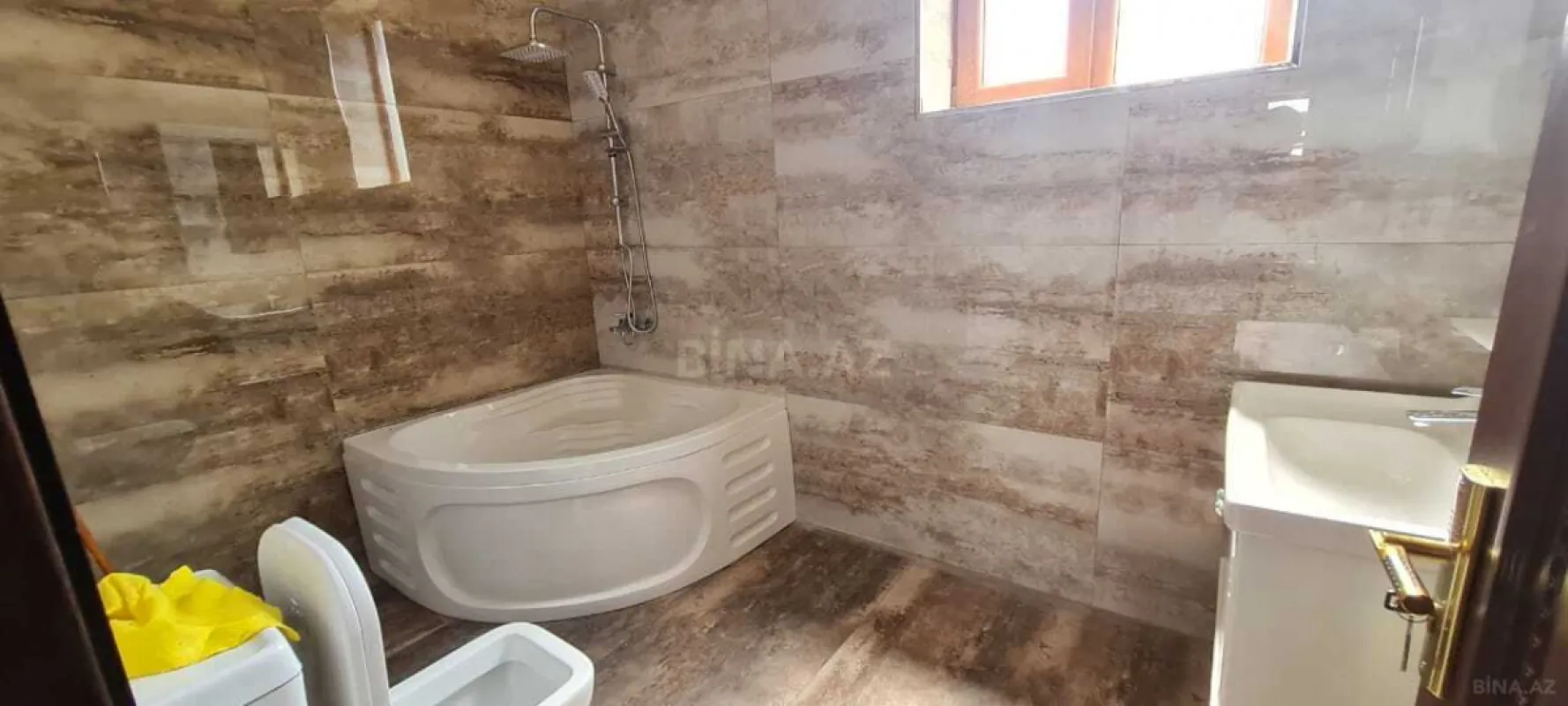 Kirayə verilir 4 otaqlı həyət evi 220 m²