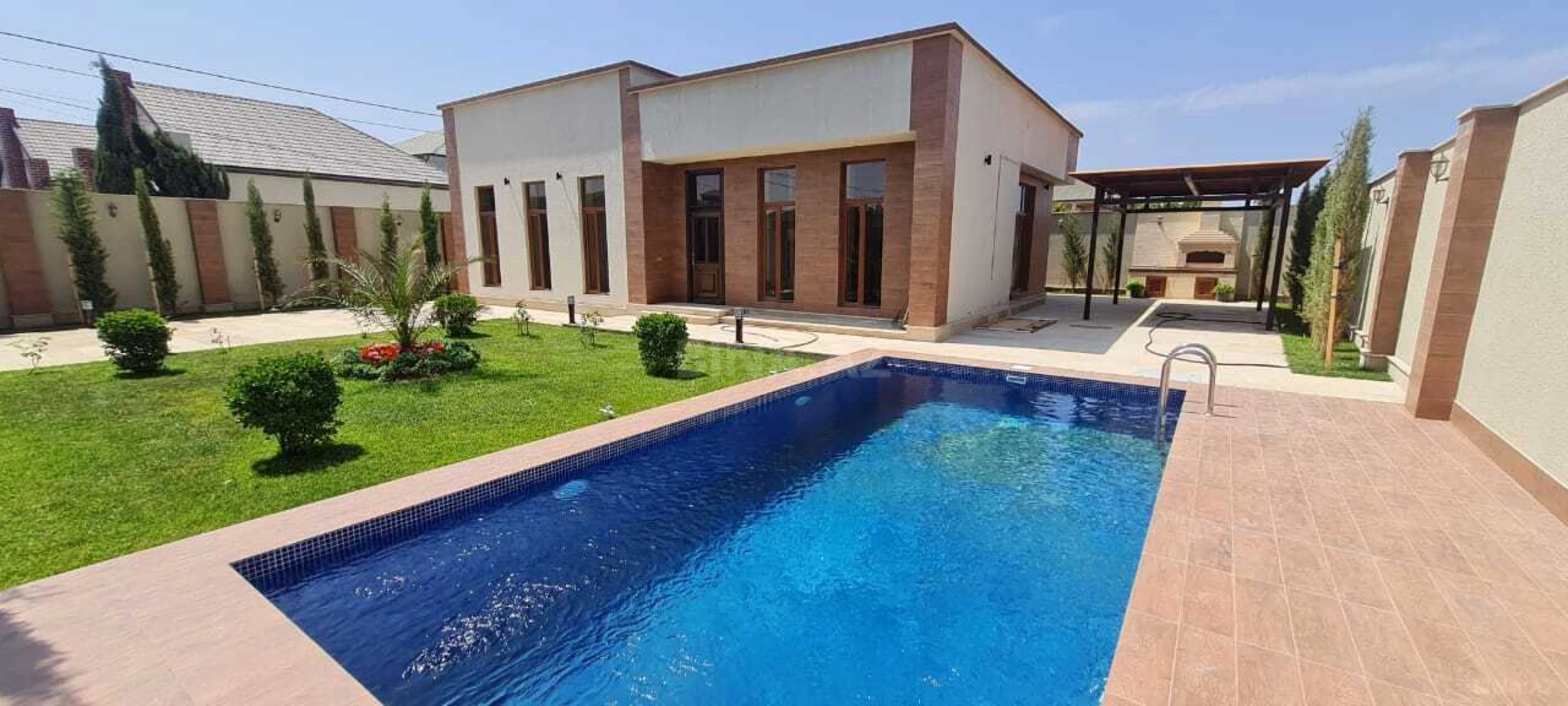 Kirayə verilir 4 otaqlı həyət evi 220 m²