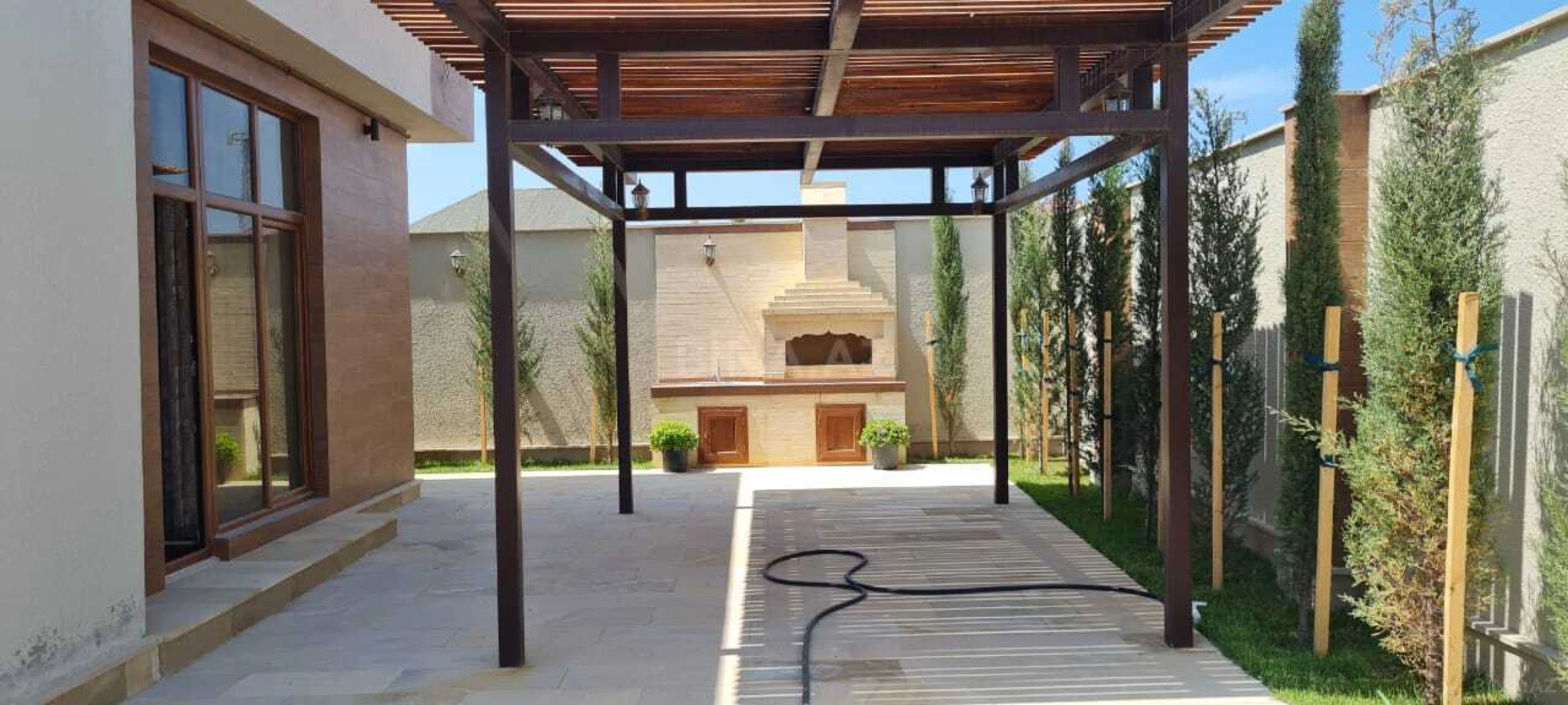 Kirayə verilir 4 otaqlı həyət evi 220 m²