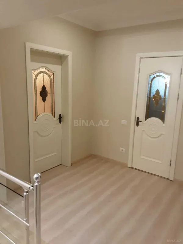 Kirayə verilir 6 otaqlı həyət evi 400 m²