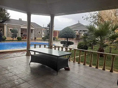 Kirayə verilir 6 otaqlı həyət evi 400 m²