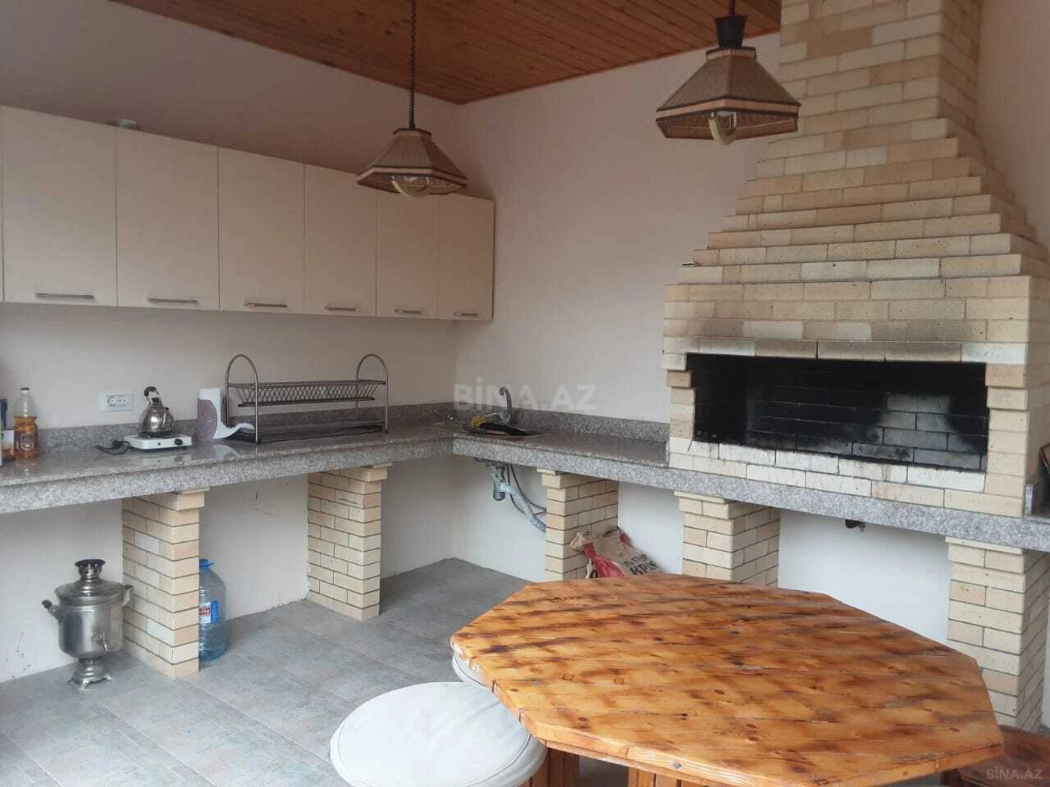 Kirayə verilir 6 otaqlı həyət evi 400 m²