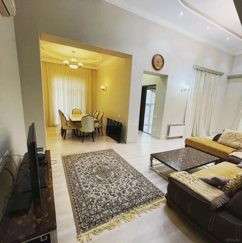 Kirayə verilir 6 otaqlı həyət evi 400 m²