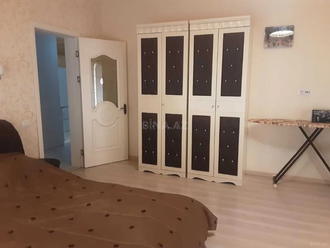 Kirayə verilir 6 otaqlı həyət evi 400 m²