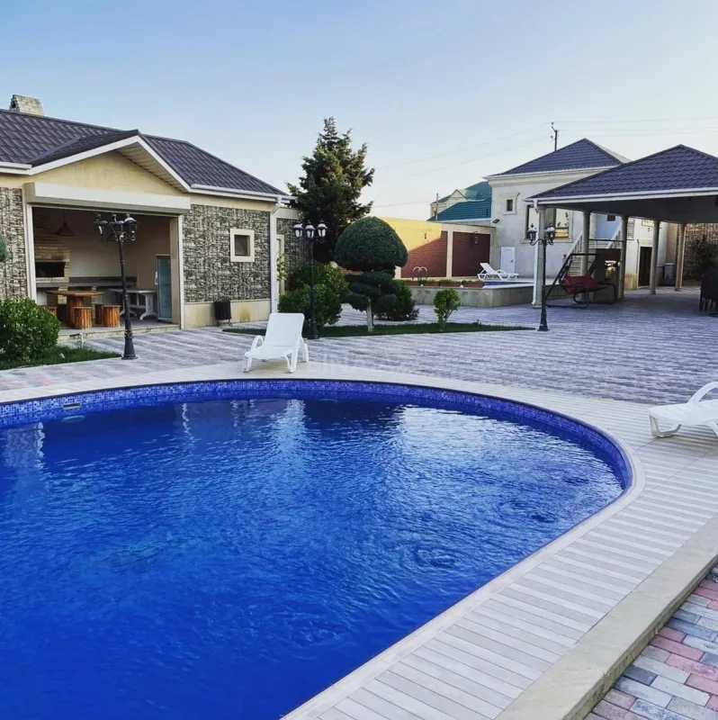 Kirayə verilir 6 otaqlı həyət evi 400 m²
