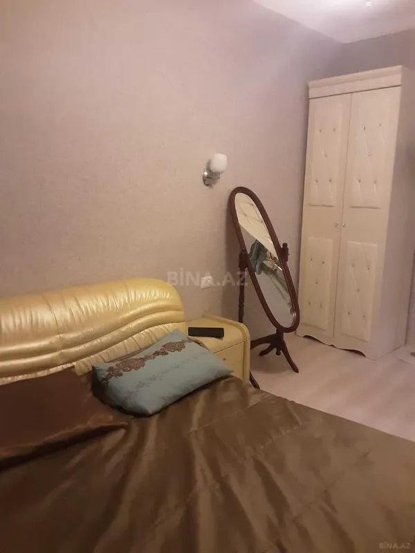 Kirayə verilir 6 otaqlı həyət evi 400 m²