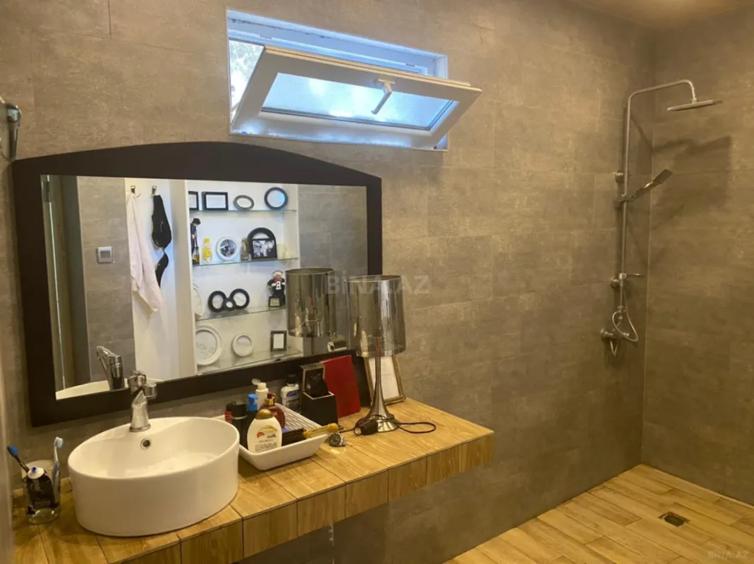 Kirayə verilir 5 otaqlı həyət evi 280 m²