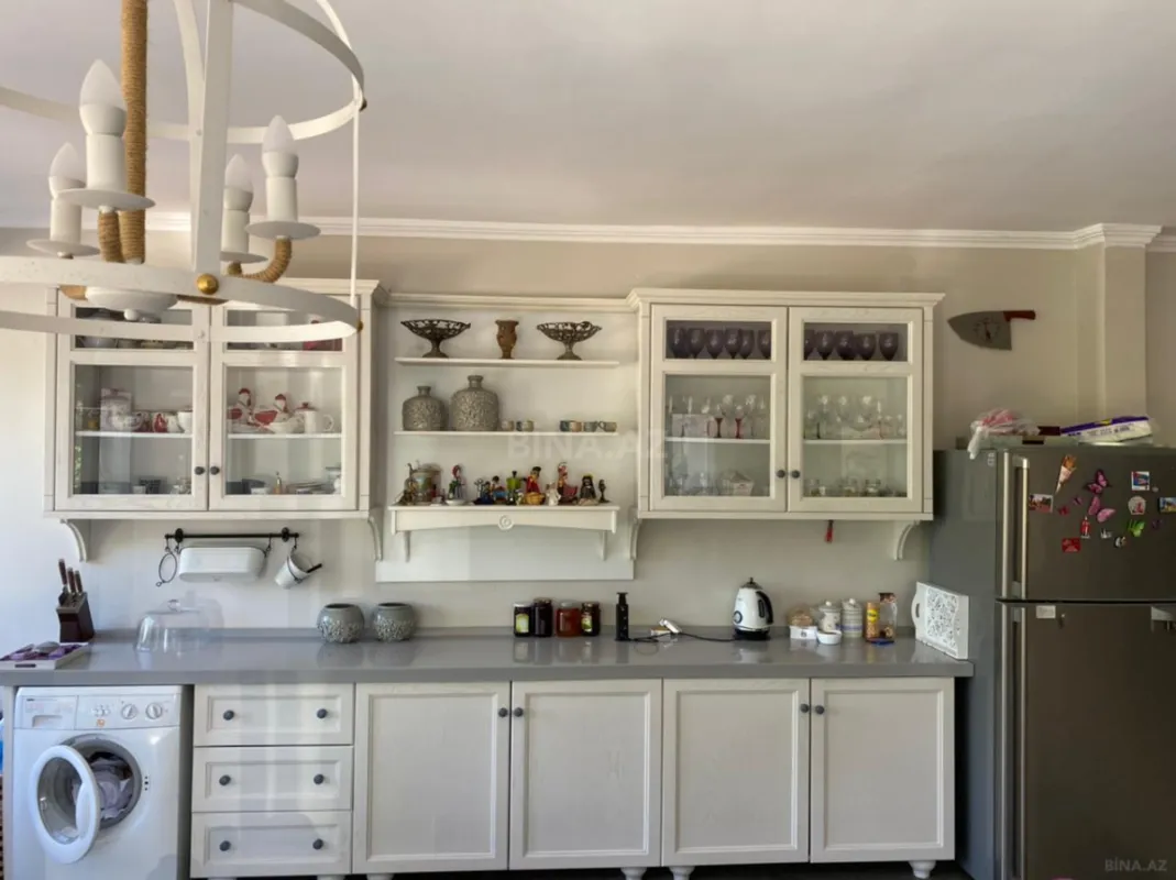 Kirayə verilir 5 otaqlı həyət evi 280 m²