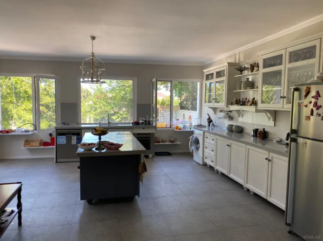 Kirayə verilir 5 otaqlı həyət evi 280 m²