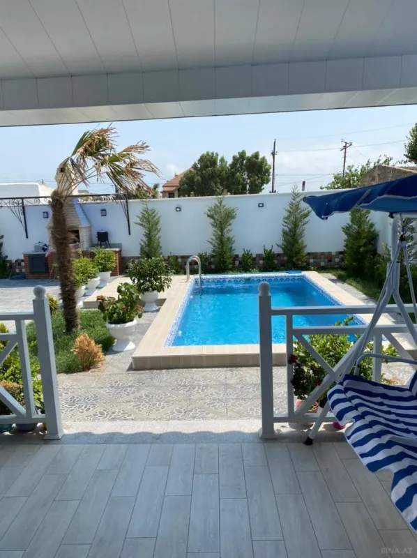 Kirayə verilir 4 otaqlı həyət evi 220 m²