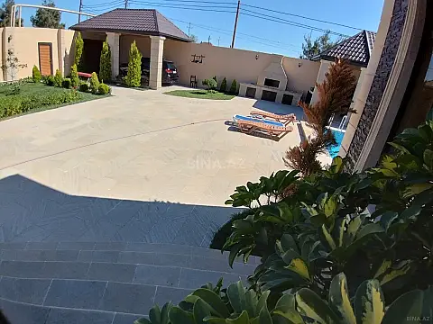 Satılır həyət evi 200 m²