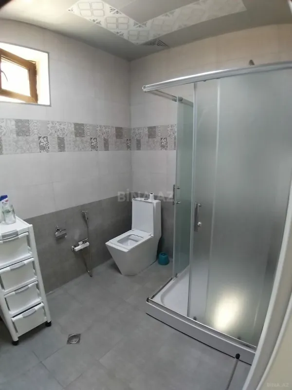 Satılır həyət evi 200 m²