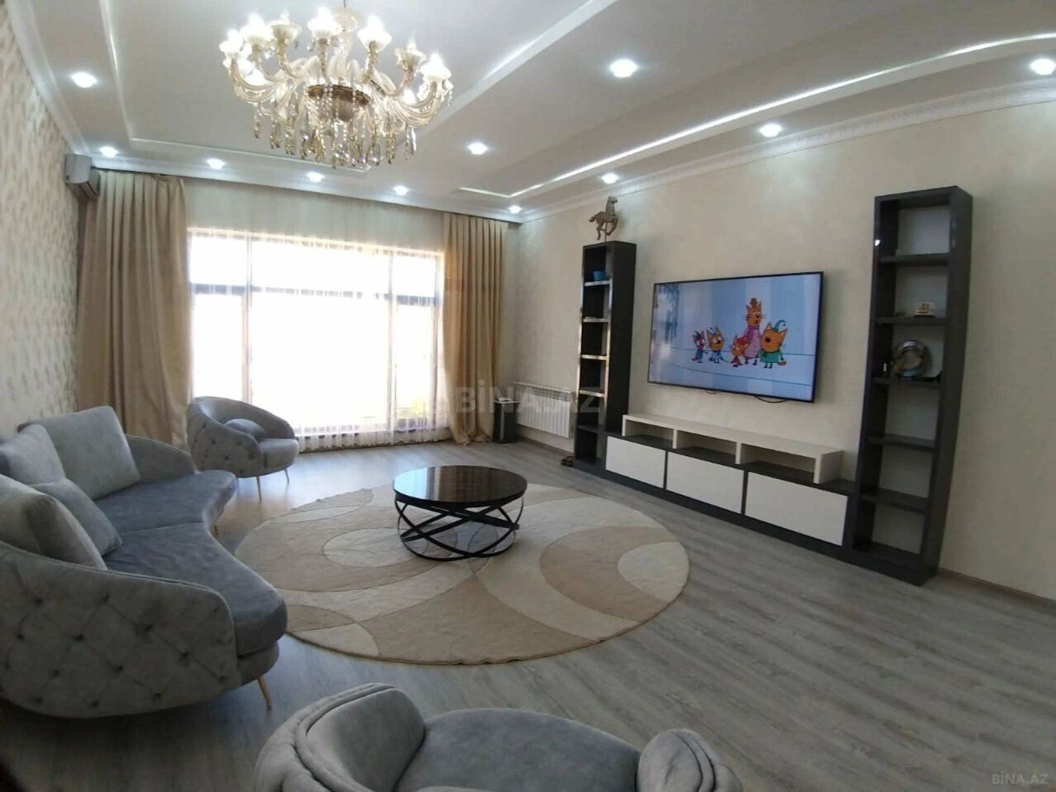 Satılır həyət evi 200 m²