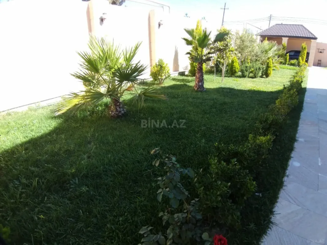 Satılır həyət evi 200 m²