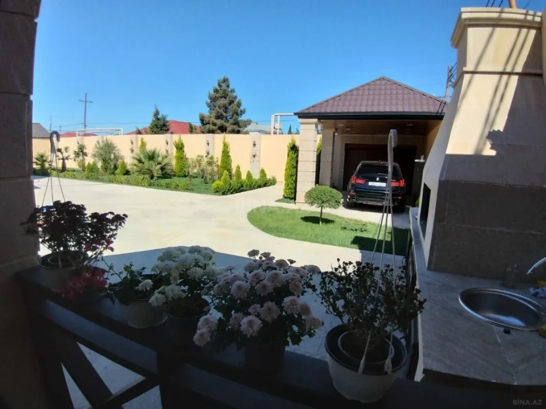 Satılır həyət evi 200 m²
