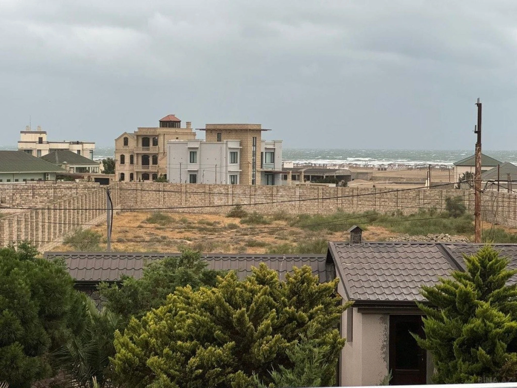 Kirayə verilir 6 otaqlı həyət evi 600 m²