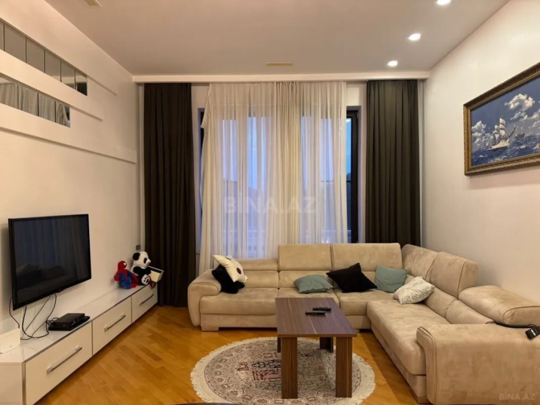 Kirayə verilir 6 otaqlı həyət evi 600 m²