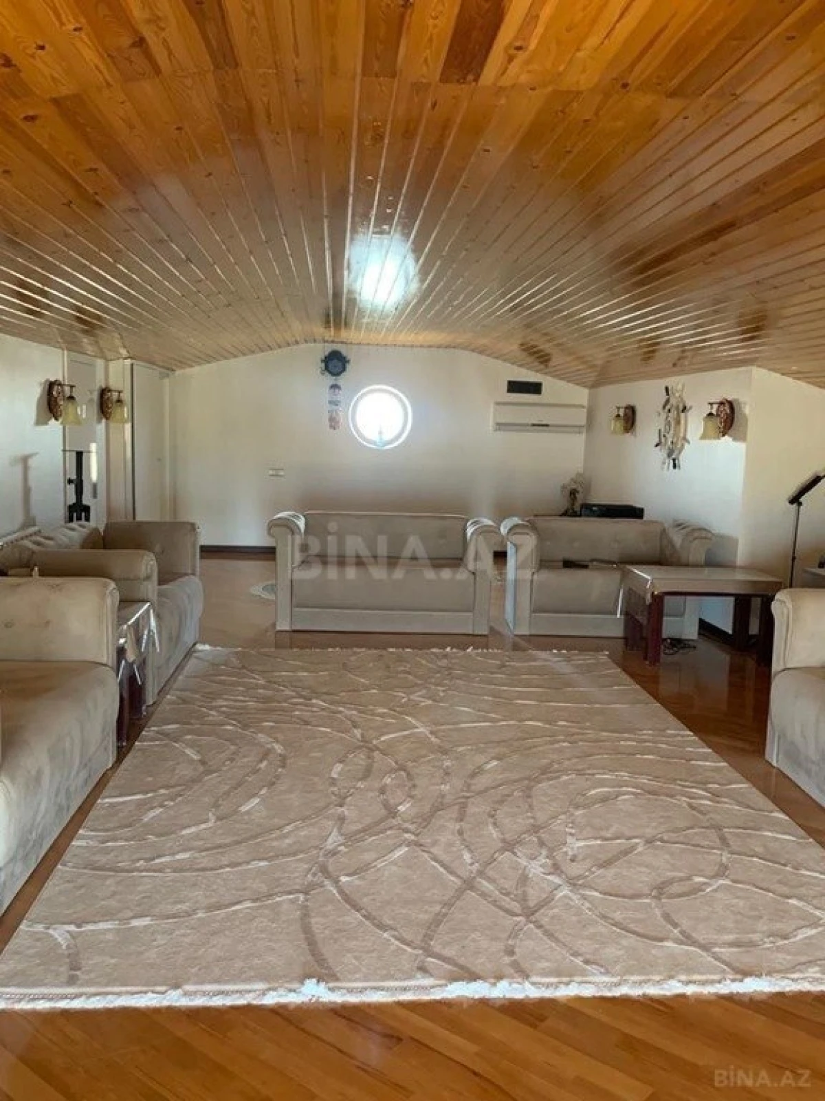 Kirayə verilir 6 otaqlı həyət evi 600 m²