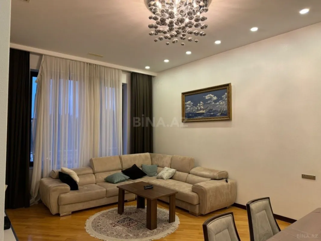 Kirayə verilir 6 otaqlı həyət evi 600 m²