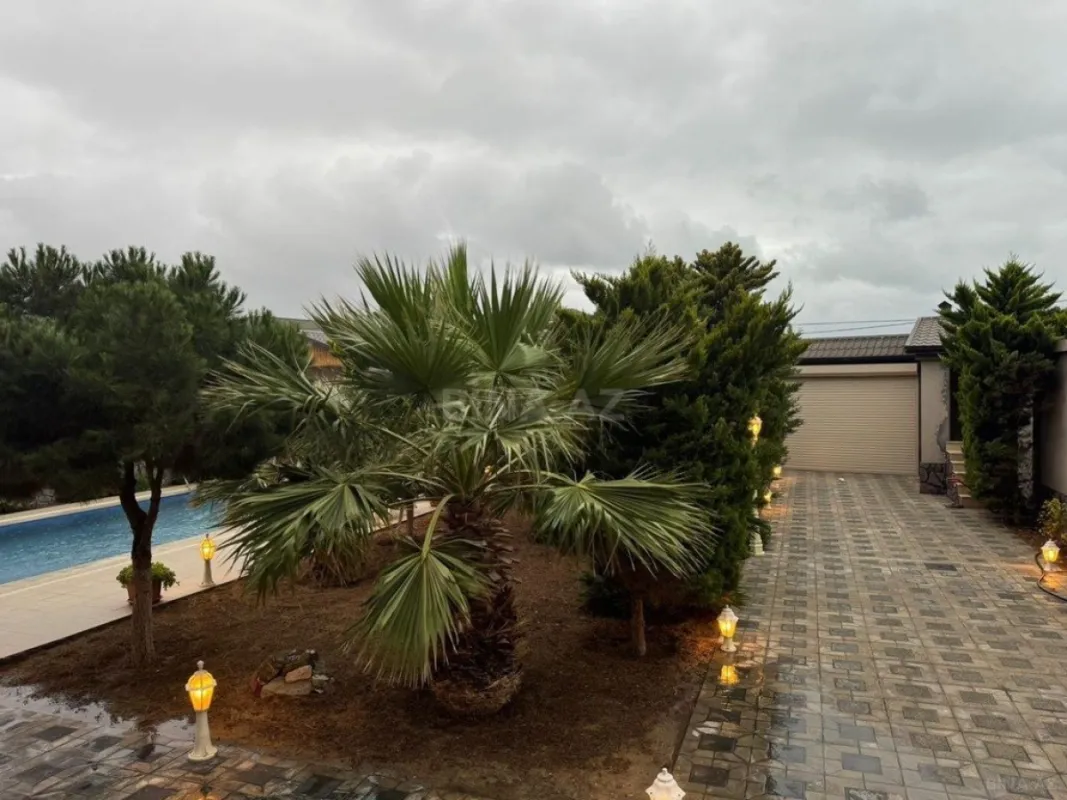 Kirayə verilir 6 otaqlı həyət evi 600 m²