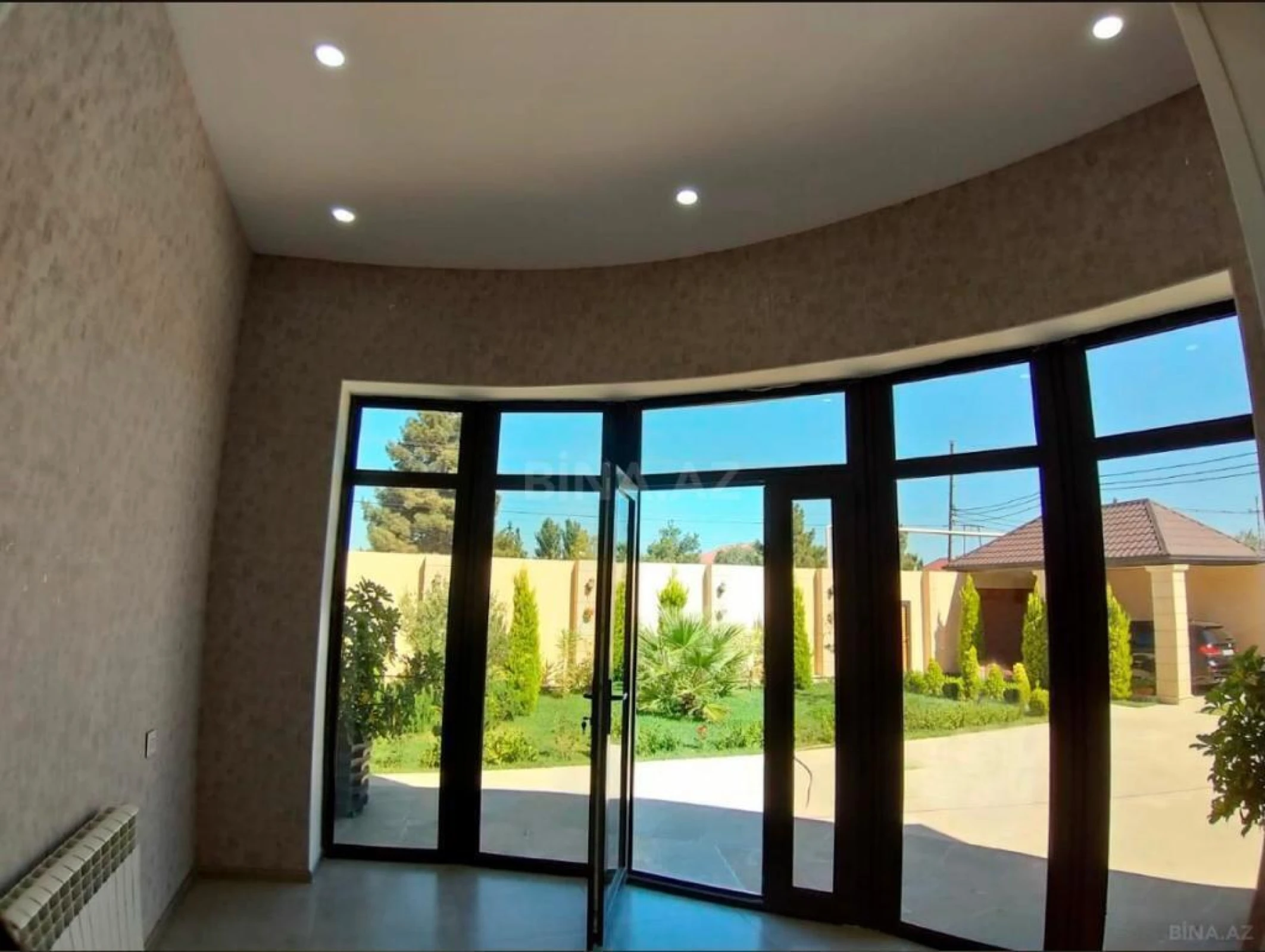 Kirayə verilir 5 otaqlı həyət evi 200 m²