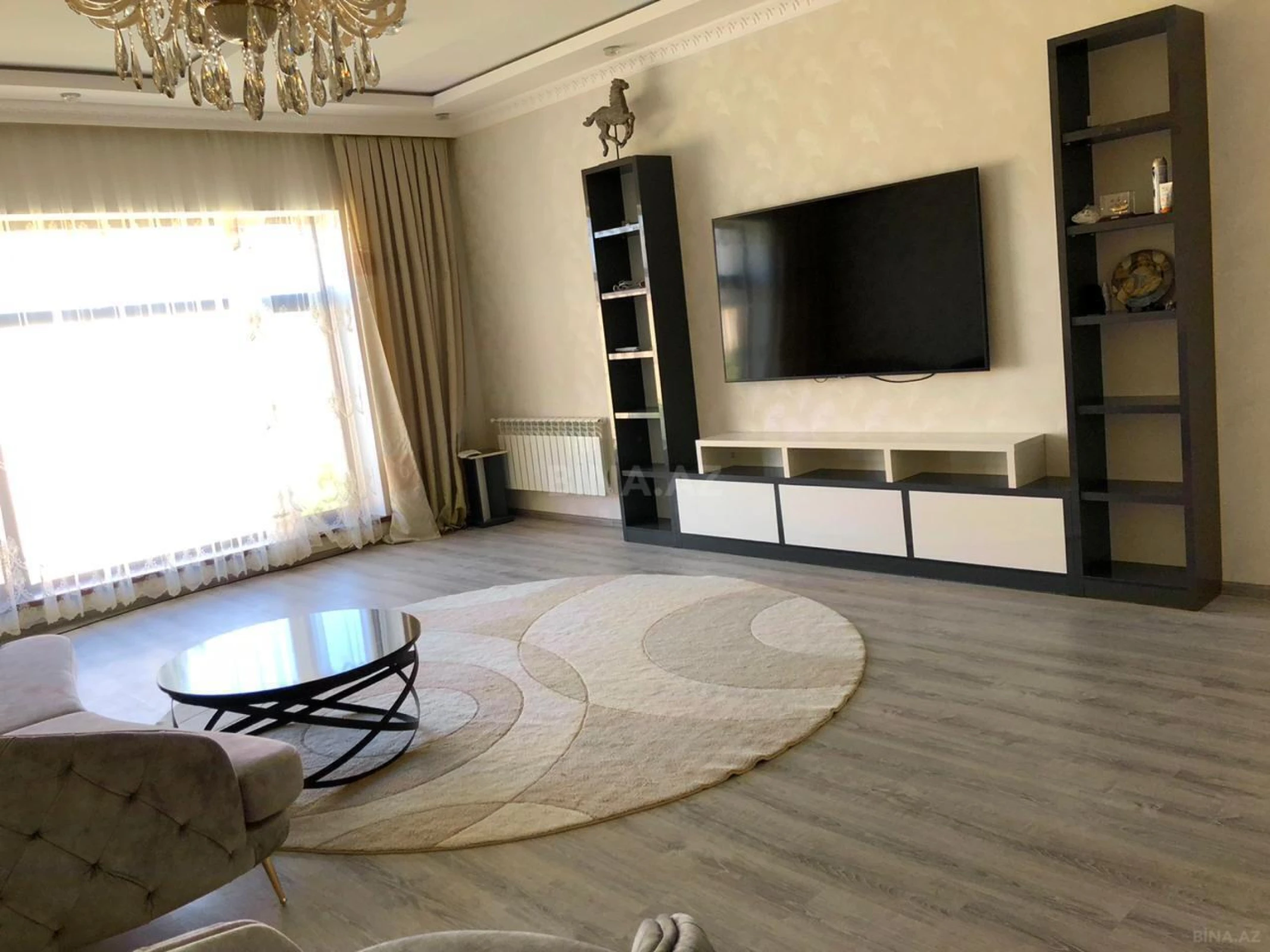 Kirayə verilir 5 otaqlı həyət evi 200 m²