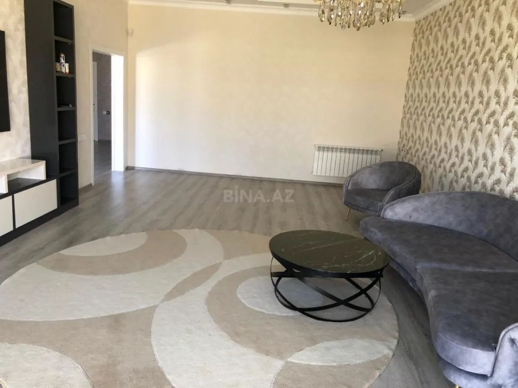 Kirayə verilir 5 otaqlı həyət evi 200 m²