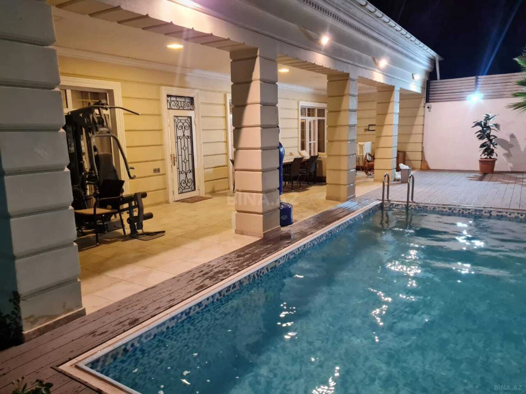 Kirayə verilir 4 otaqlı həyət evi 180 m²