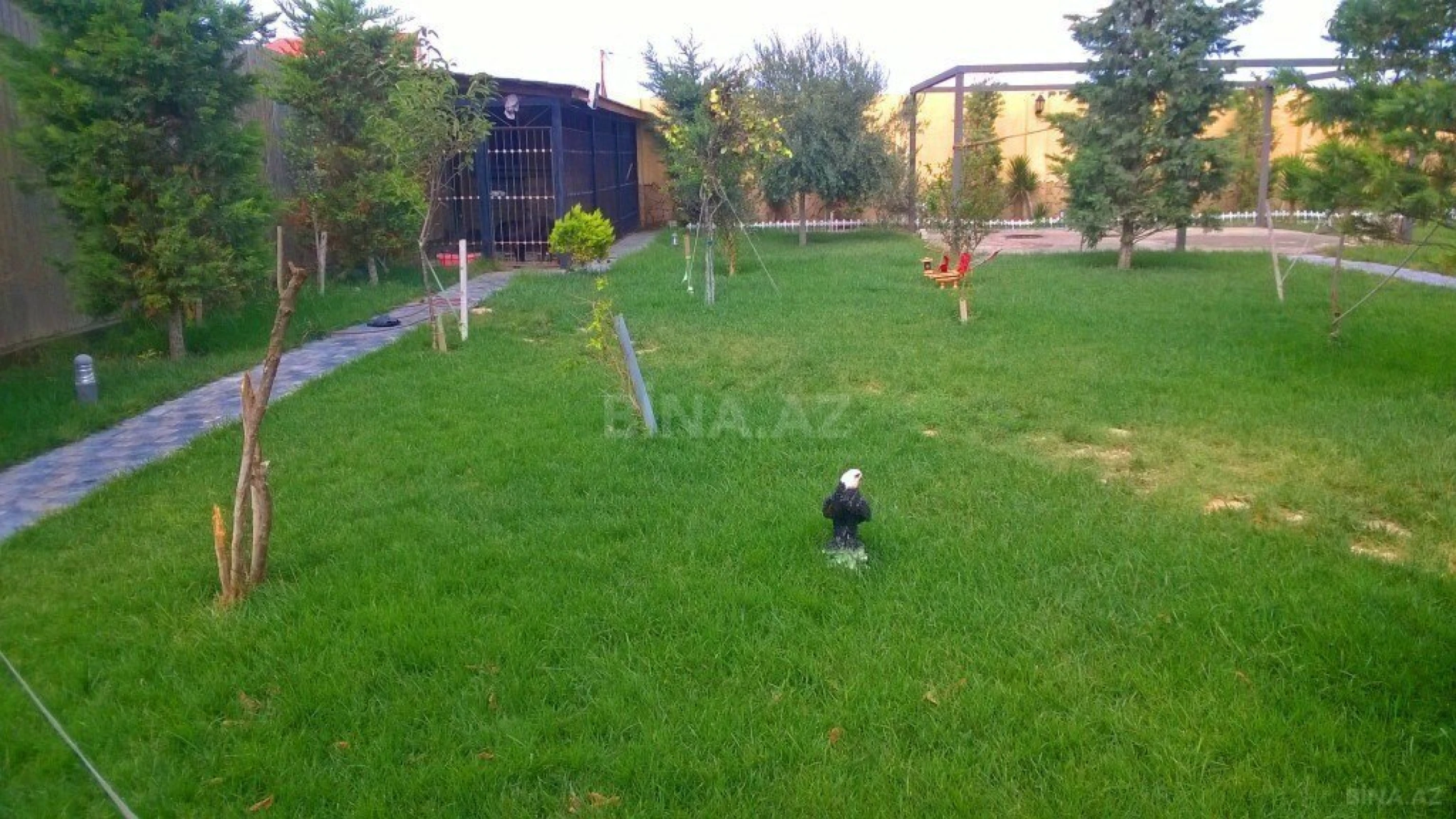 Satılır həyət evi 800 m²