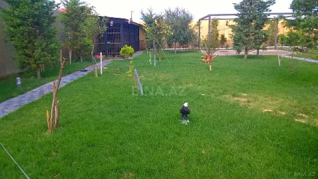 Satılır həyət evi 800 m²