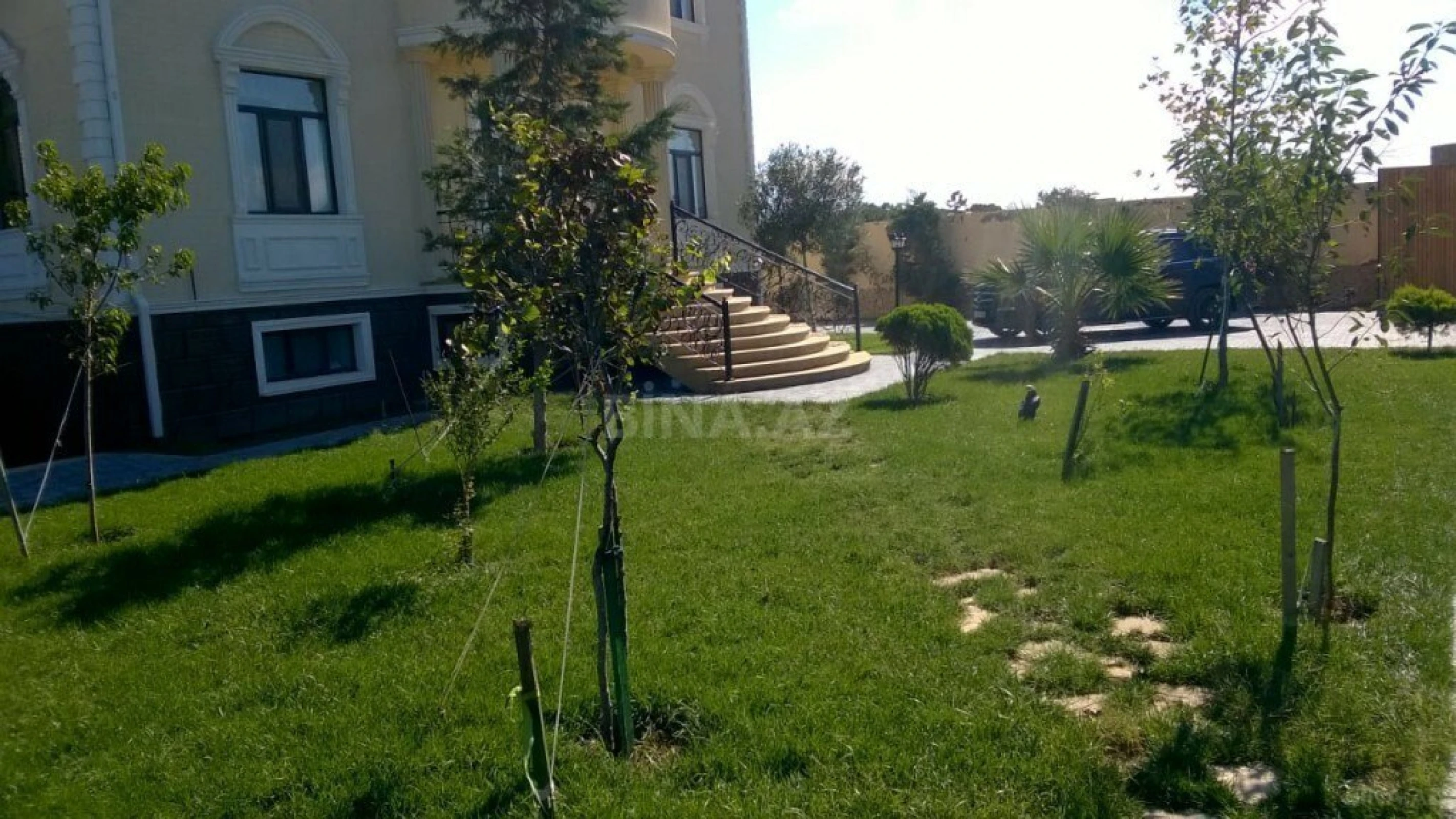 Satılır həyət evi 800 m²