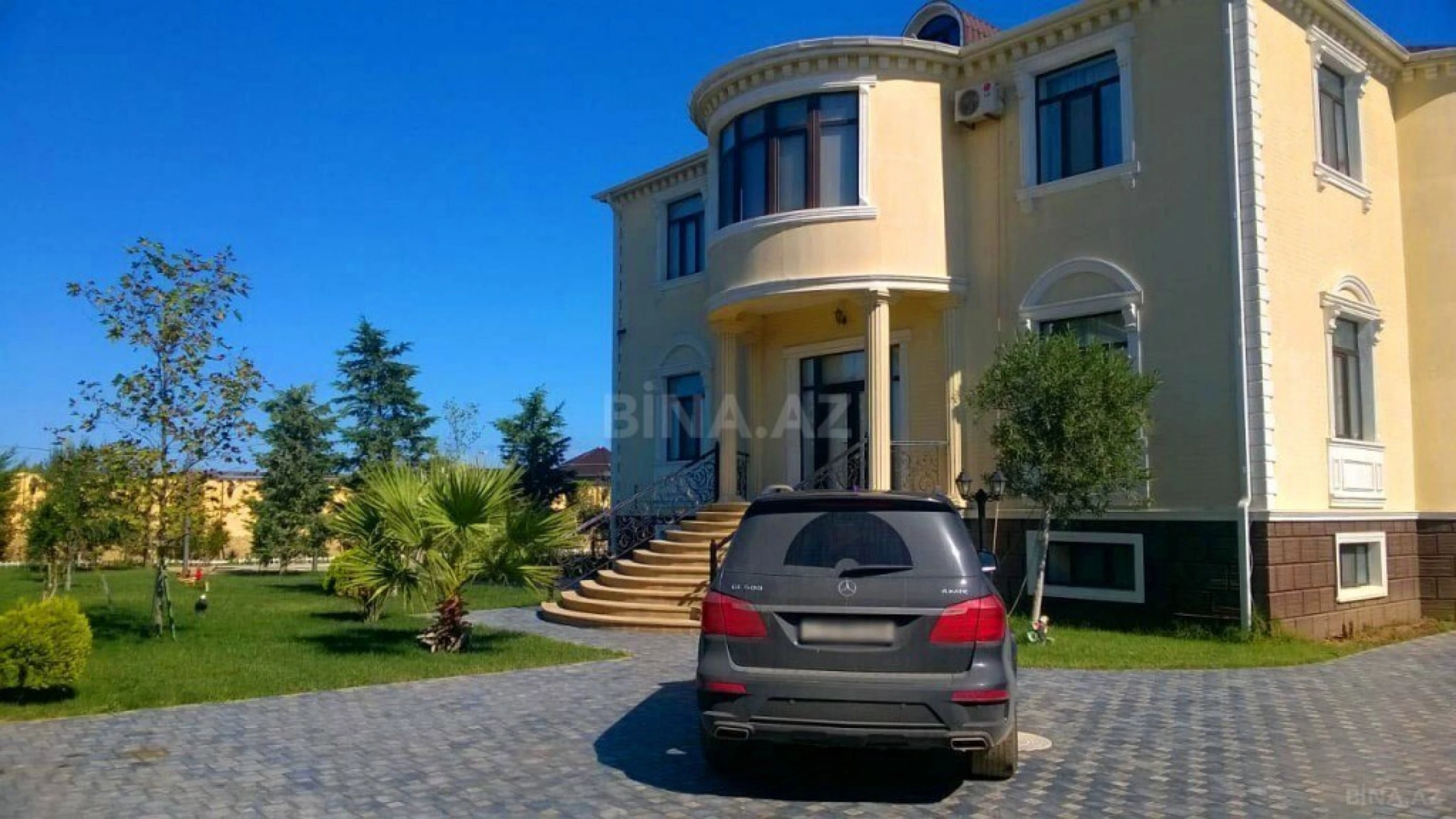 Satılır həyət evi 800 m²