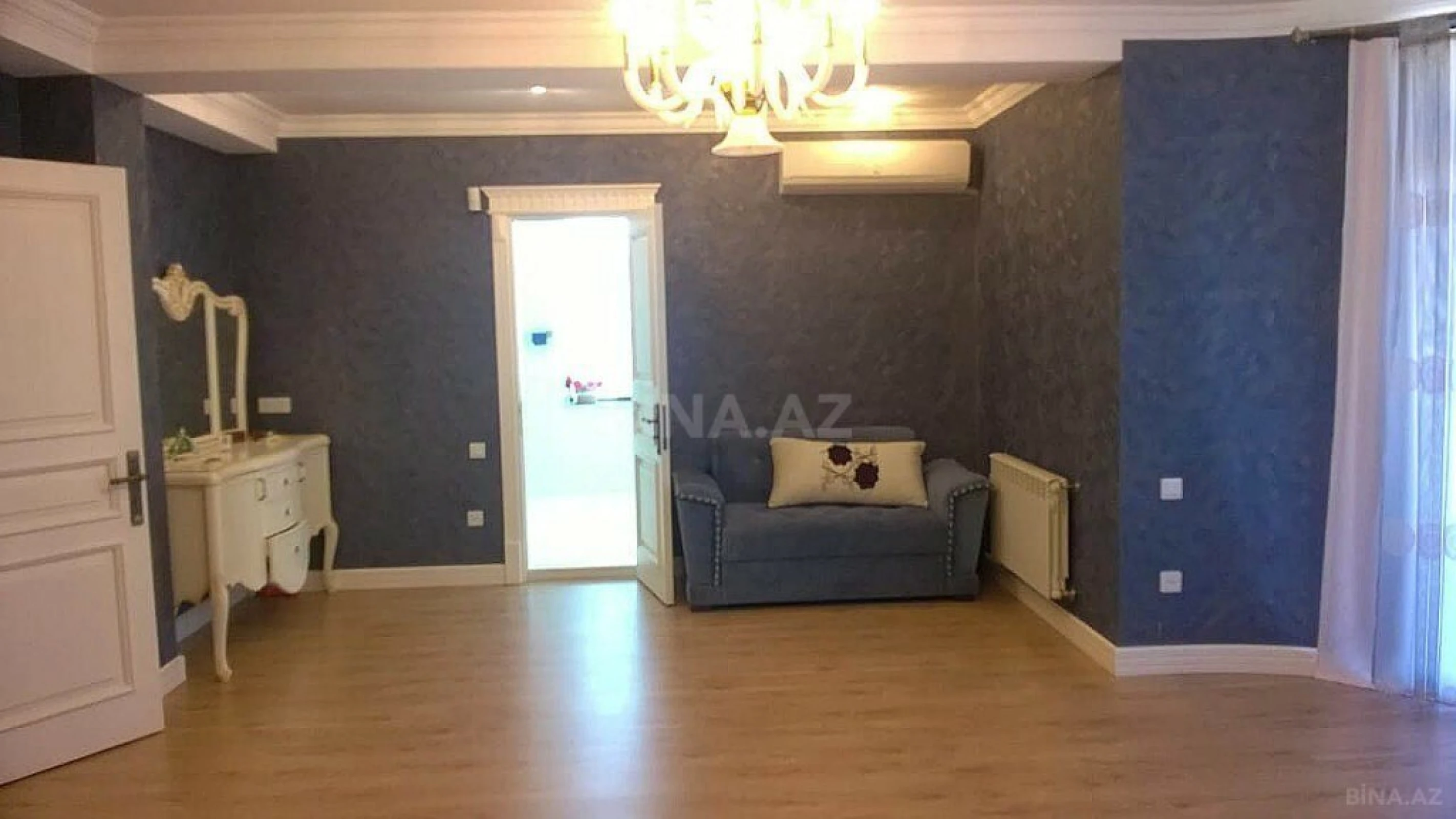 Satılır həyət evi 800 m²