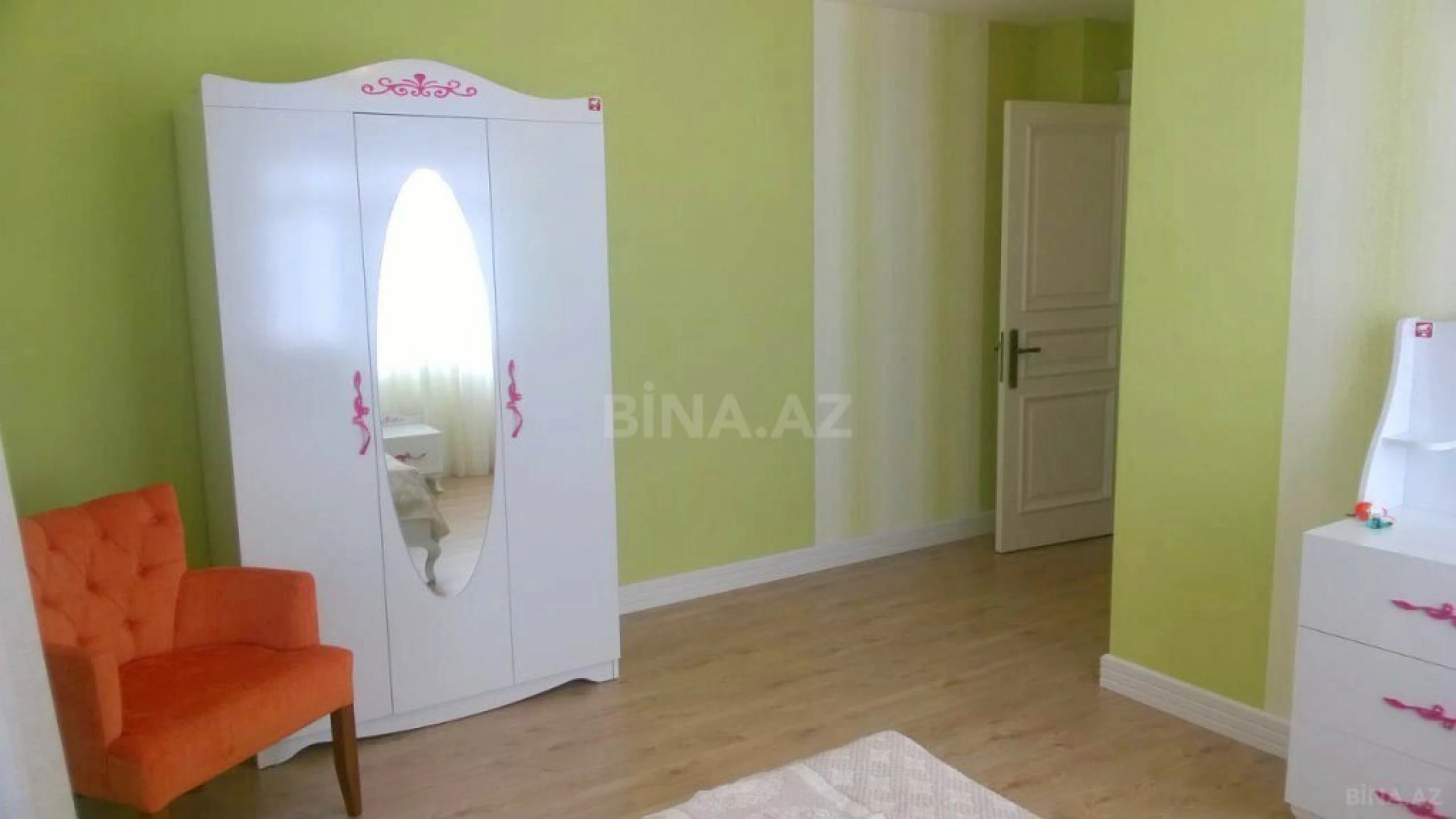 Satılır həyət evi 800 m²