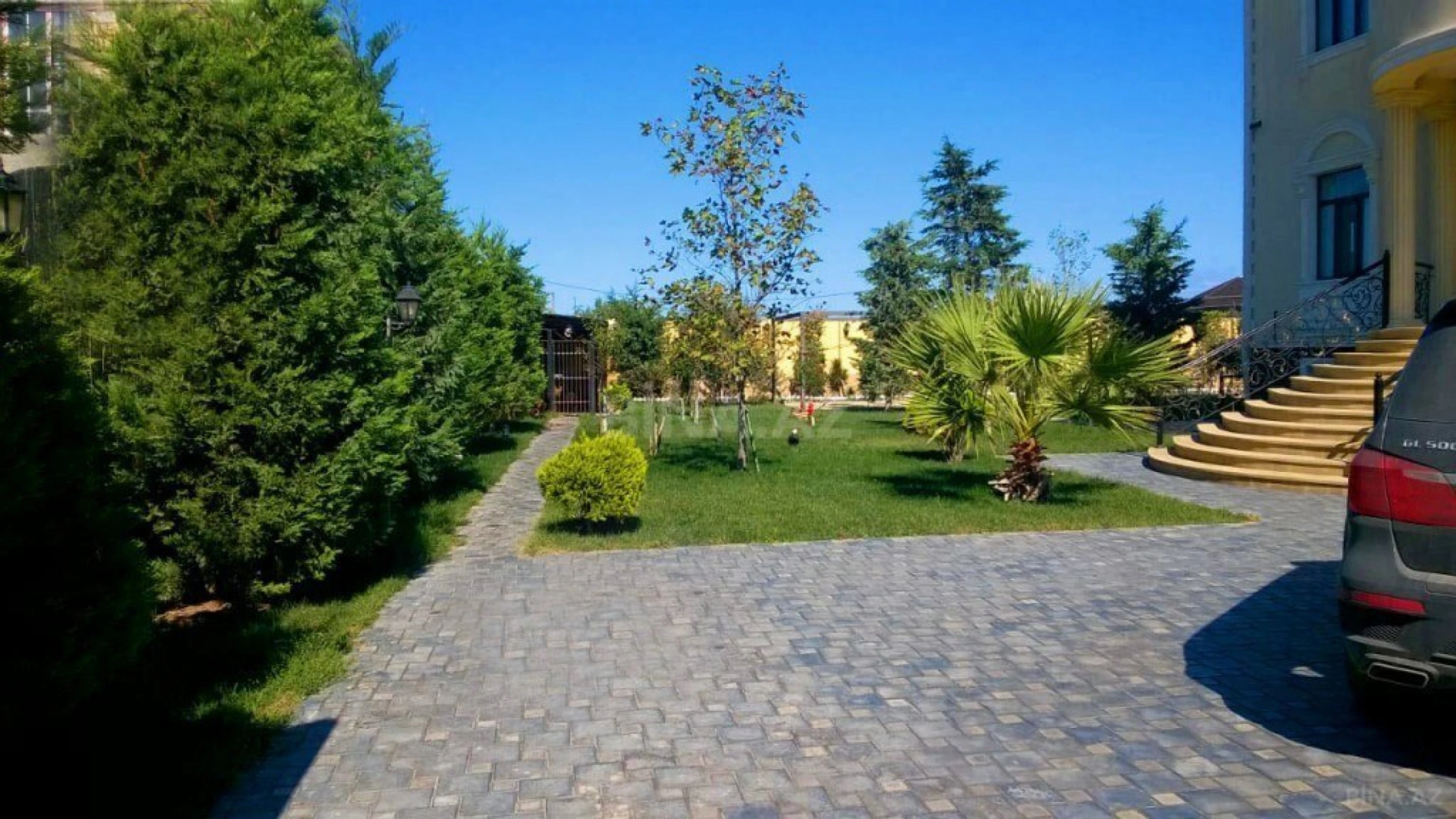 Satılır həyət evi 800 m²