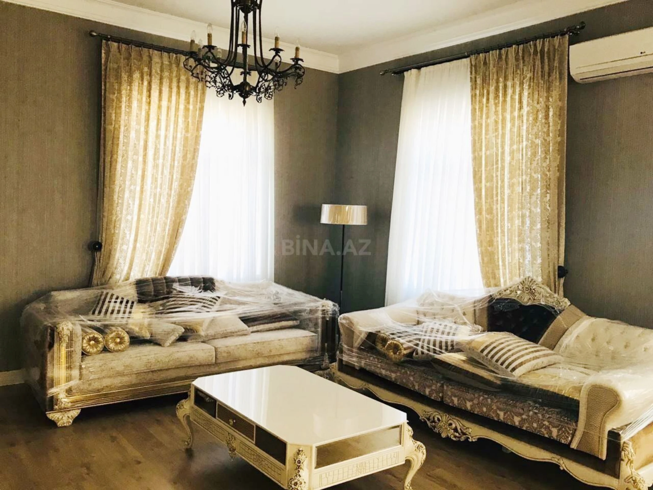 Satılır həyət evi 800 m²