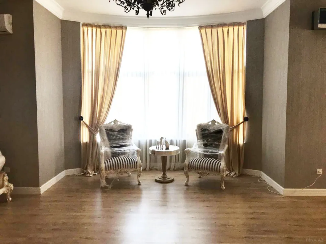 Satılır həyət evi 800 m²