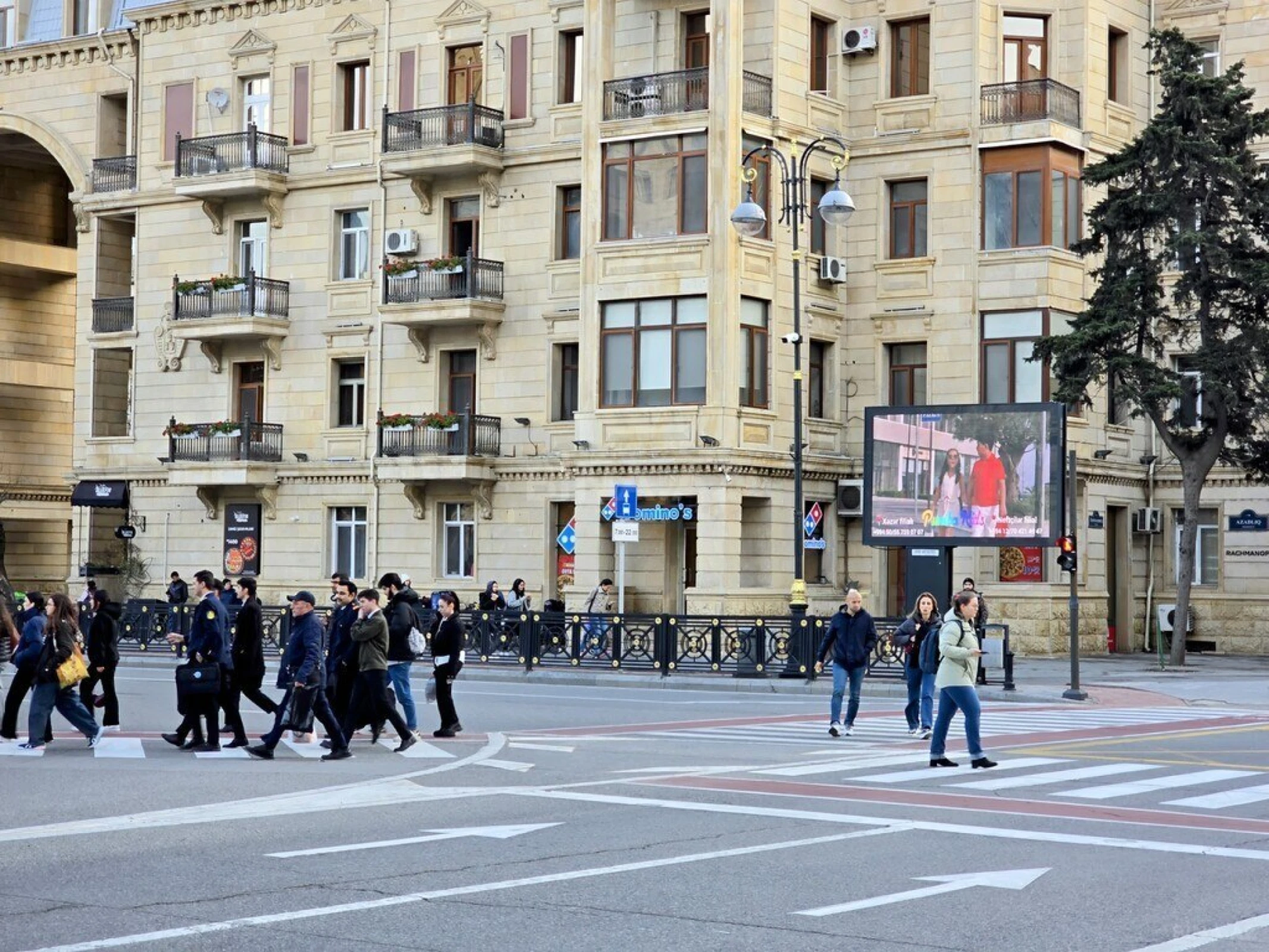 Satılır obyekt 170 m²