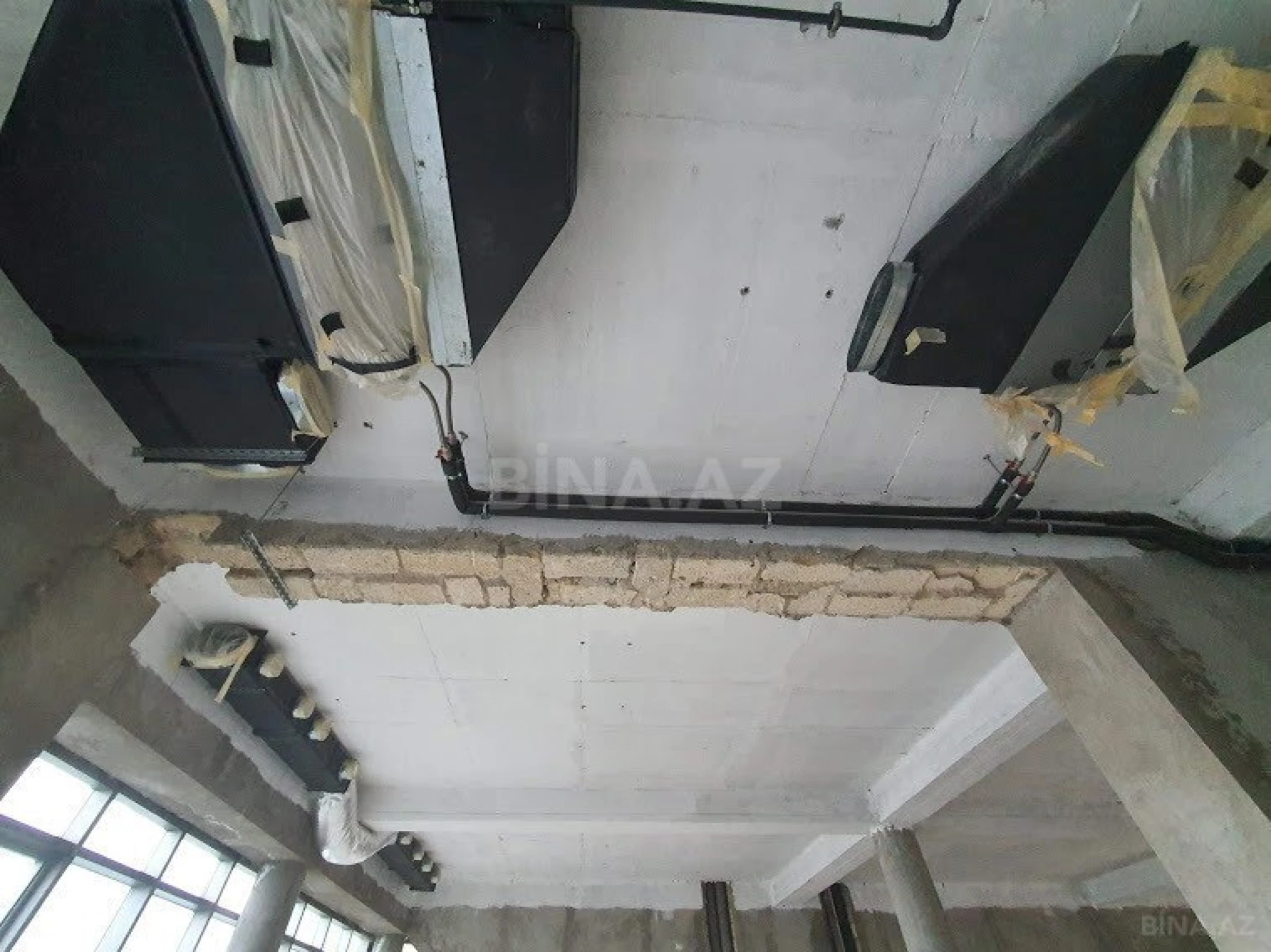 Satılır 14 otaqlı həyət evi 3600 m²