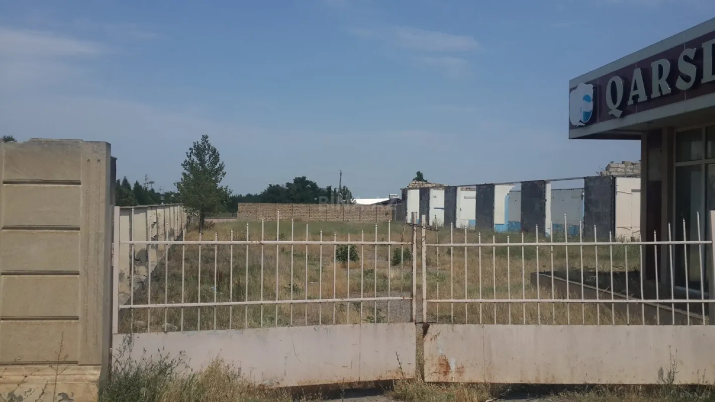 Satılır obyekt 245 m²