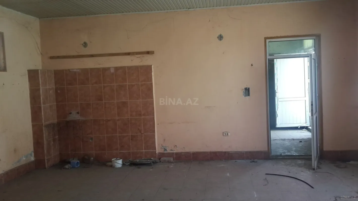 Satılır obyekt 245 m²