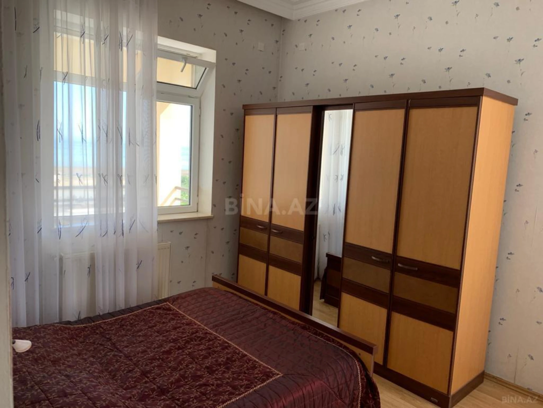 Kirayə verilir 5 otaqlı həyət evi 380 m²