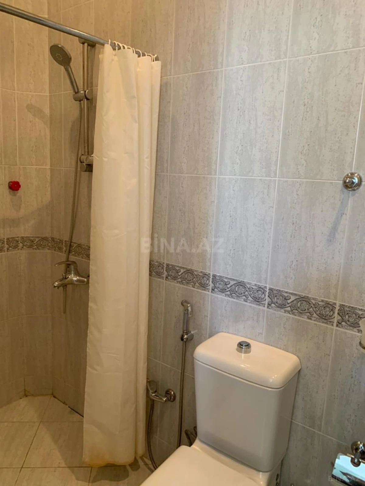 Kirayə verilir 5 otaqlı həyət evi 380 m²