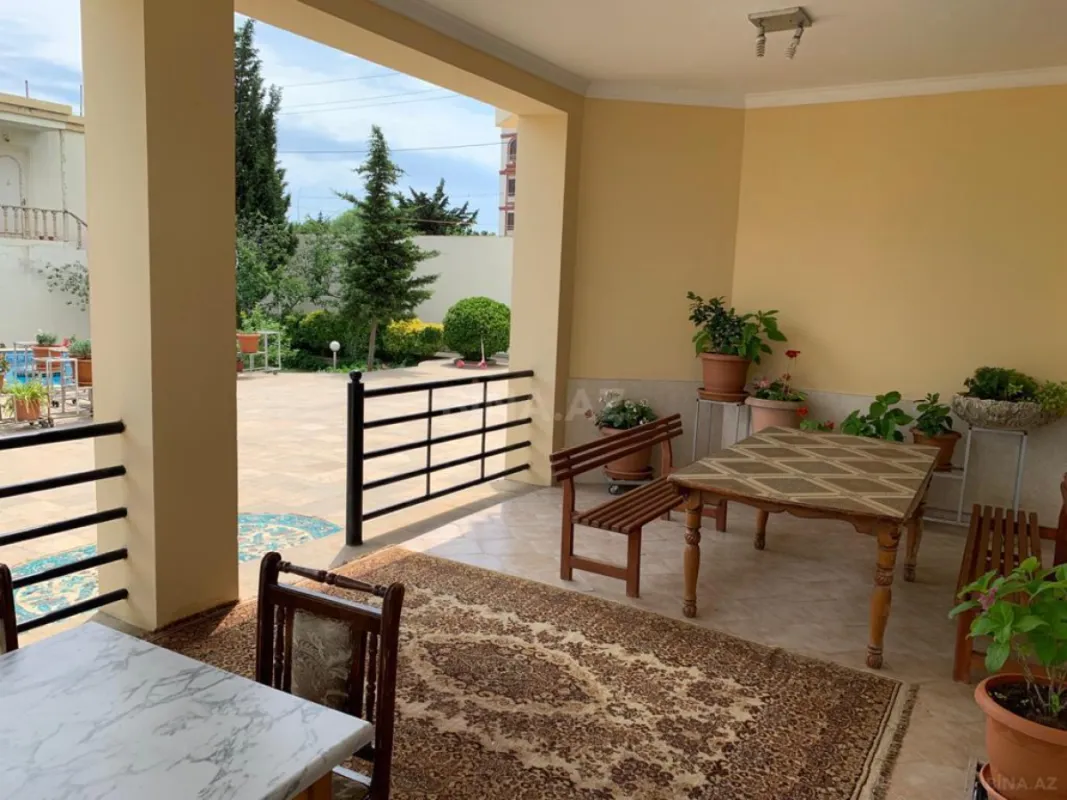 Kirayə verilir 5 otaqlı həyət evi 380 m²